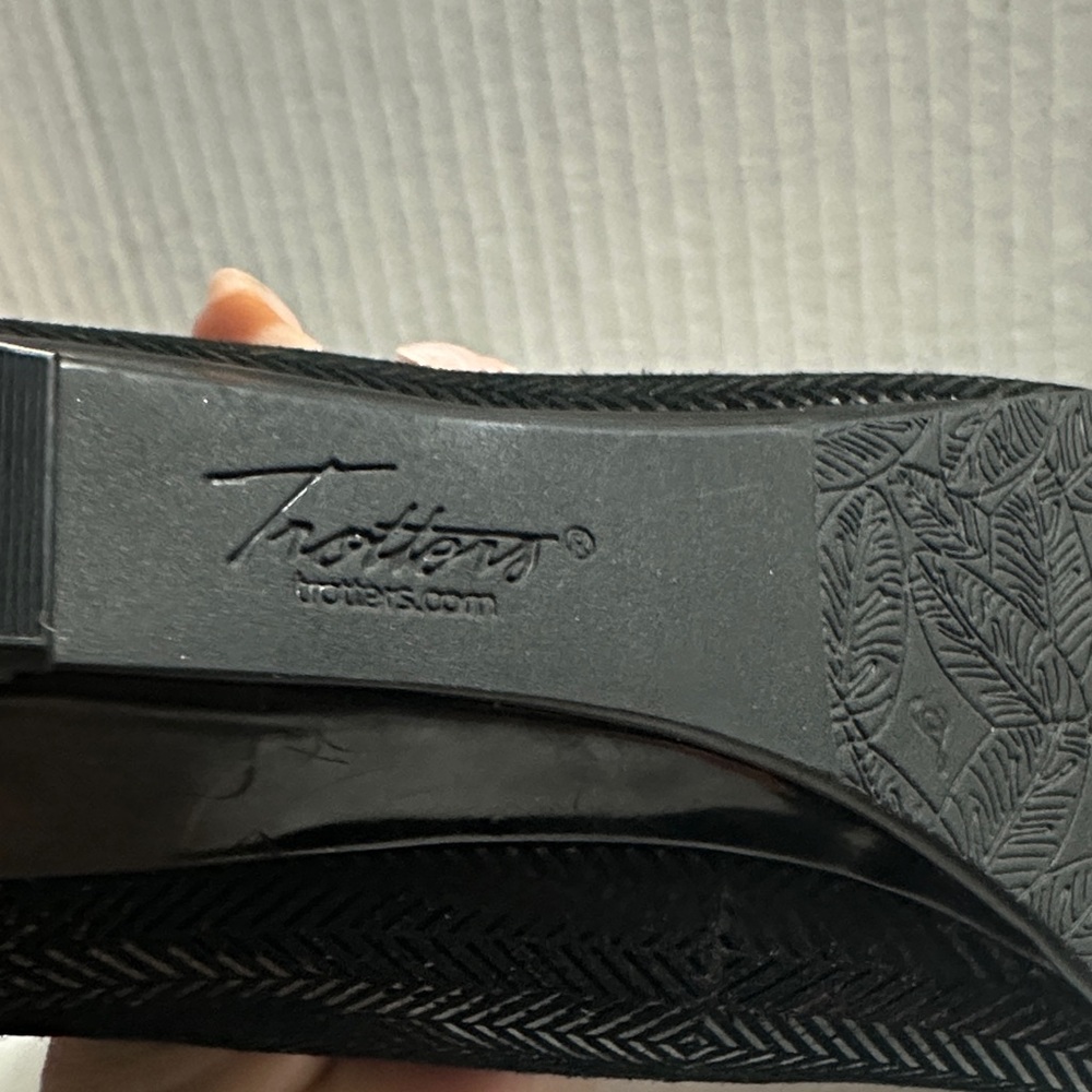 Trotters Black Patterned Flats - image 2